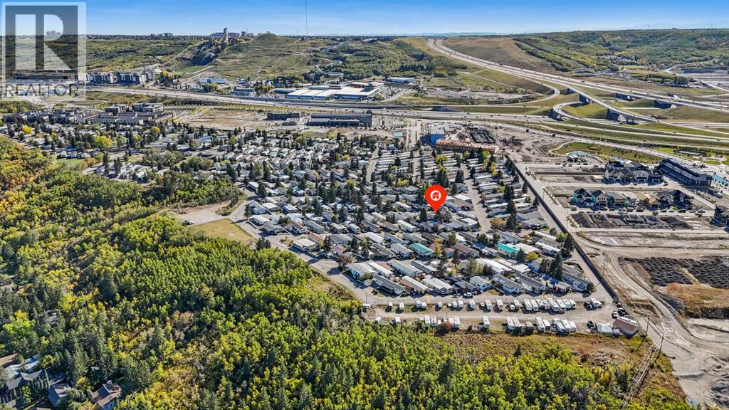 424, 3223 83 Street NW, Calgary, Alberta  T3B 5P2 - Photo 4 - A2288461