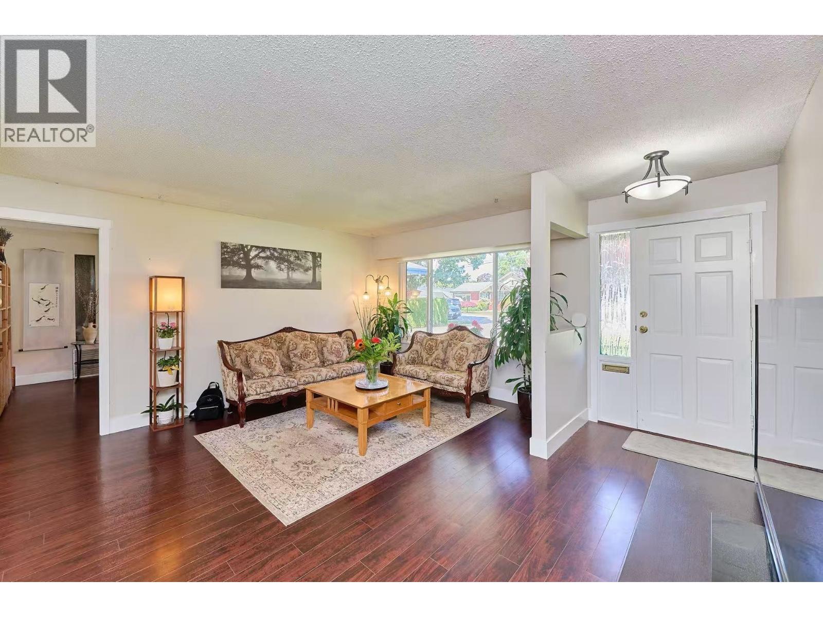 6086 49 Avenue, Delta, British Columbia  V4K 1Z1 - Photo 3 - R3127112