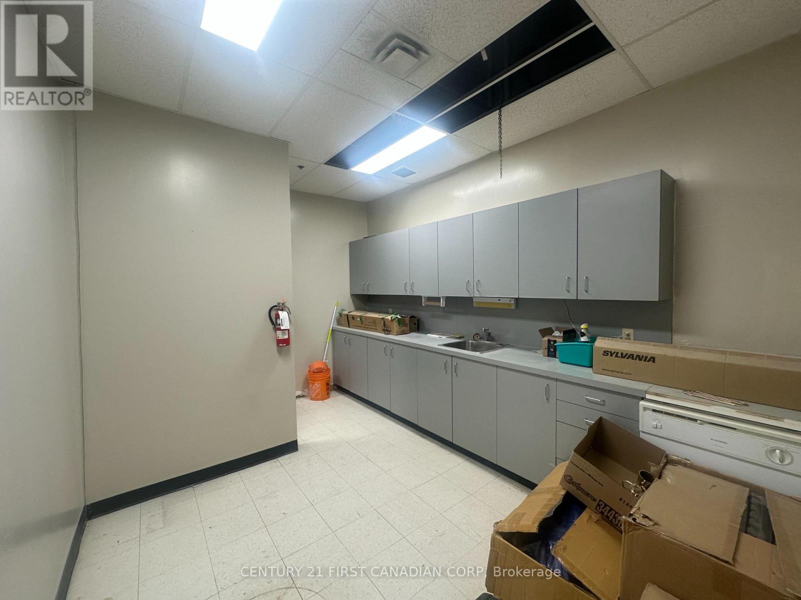Lower - 1299 Oxford Street E, London East (East G), Ontario  N5Y 4W5 - Photo 14 - X13195532