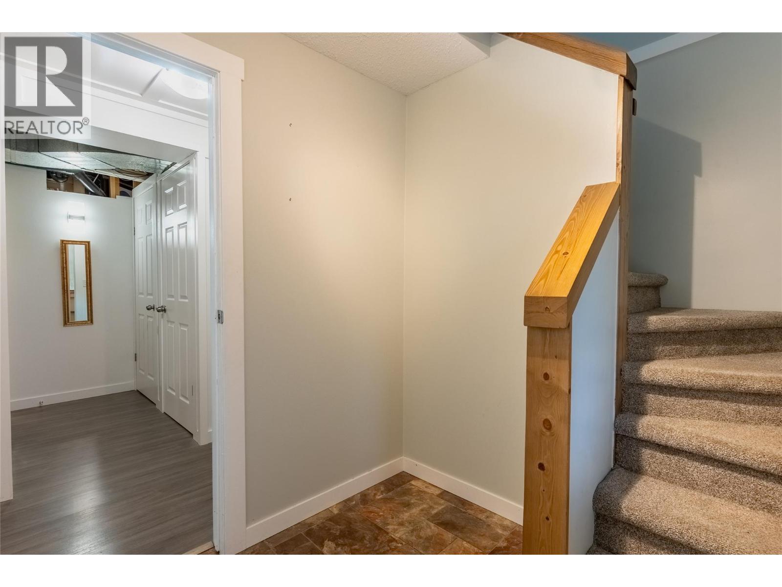 1776 Hillside Drive, Kamloops, British Columbia  V2E 2E2 - Photo 5 - 10387532