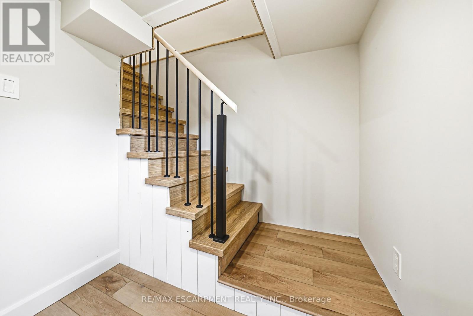 546 Mohawk Road E, Hamilton, Ontario  L8V 2J6 - Photo 17 - X13193800
