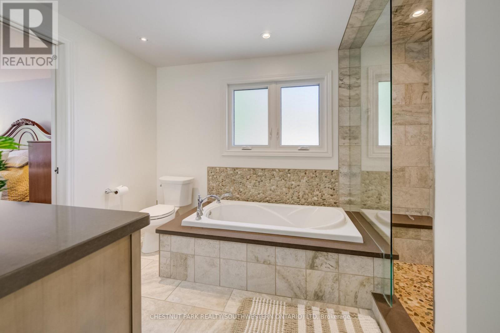 295 Oprington Place, Kitchener, Ontario  N2N 3P3 - Photo 29 - X13194158