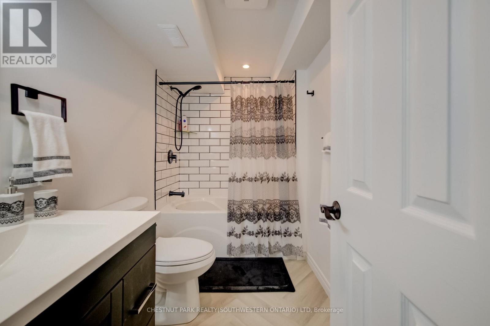 295 Oprington Place, Kitchener, Ontario  N2N 3P3 - Photo 35 - X13194158