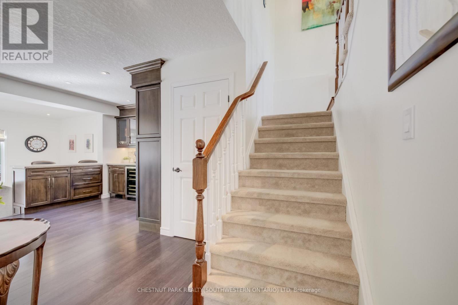 295 Oprington Place, Kitchener, Ontario  N2N 3P3 - Photo 4 - X13194158