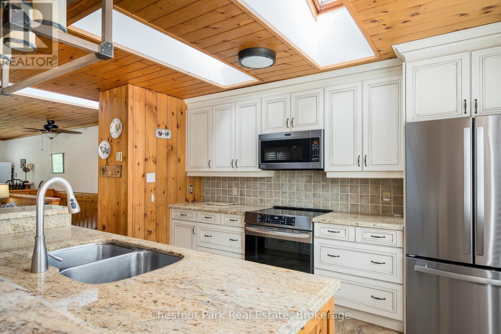 119 Martin Grove, Blue Mountains, Ontario  L9Y 0N5 - Photo 19 - X12340579
