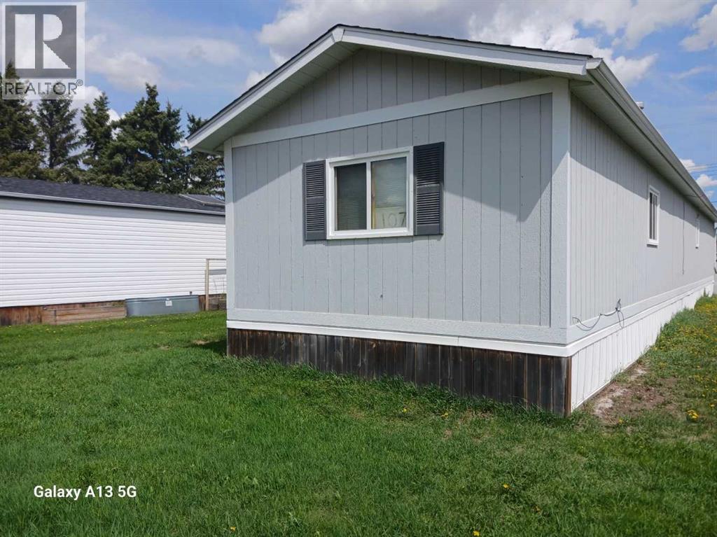107 George Street, Halkirk, Alberta  T0C 1M0 - Photo 2 - A2314287