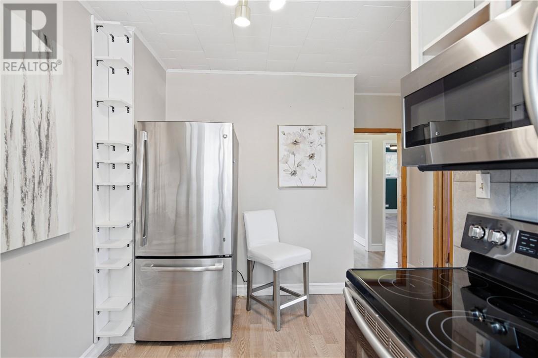 311 Eleventh Avenue, Lively, Ontario  P3Y 1M8 - Photo 4 - 2128047