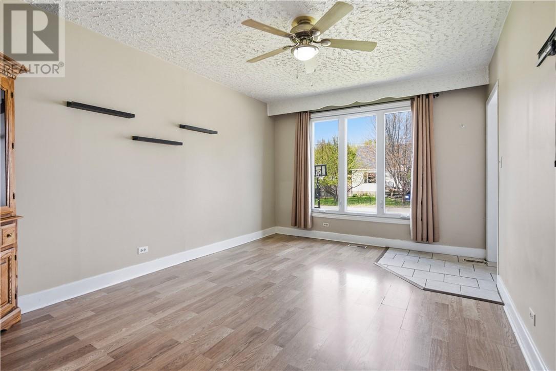 311 Eleventh Avenue, Lively, Ontario  P3Y 1M8 - Photo 9 - 2128047