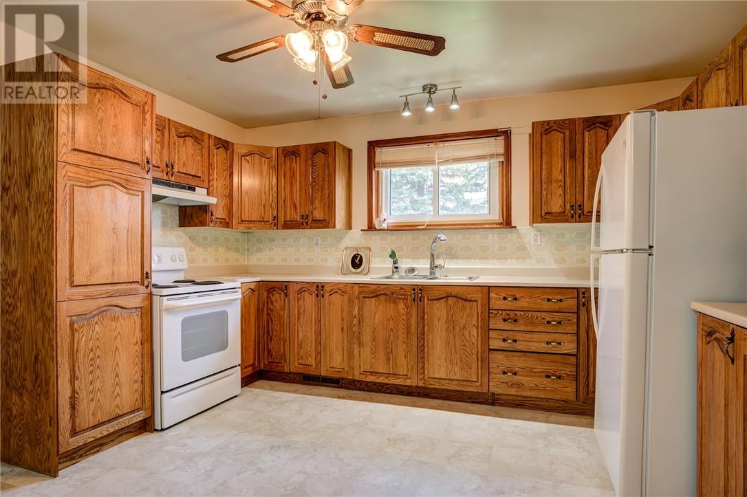 84 Victor, Greater Sudbury, Ontario  P3B 3R2 - Photo 6 - 2128039