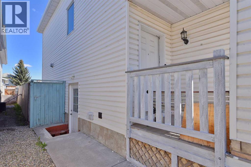 125 Costa Mesa Close NE, Calgary, Alberta  T1Y 6W9 - Photo 3 - A2314099
