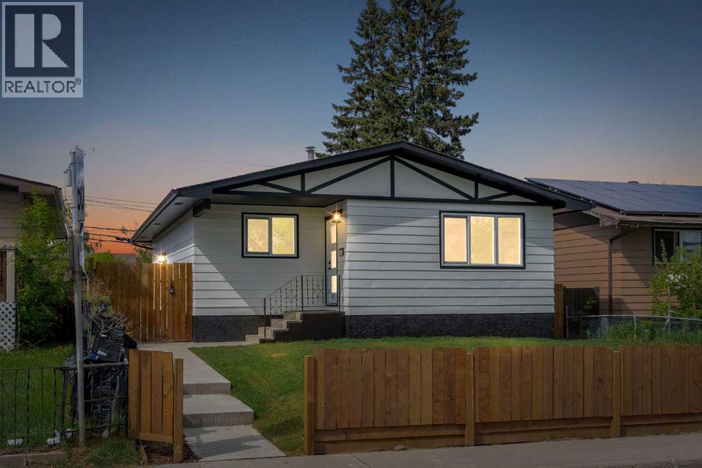 3640 Dover Ridge Drive Se, Calgary, Alberta  T2B 2B4 - Photo 1 - A2315124