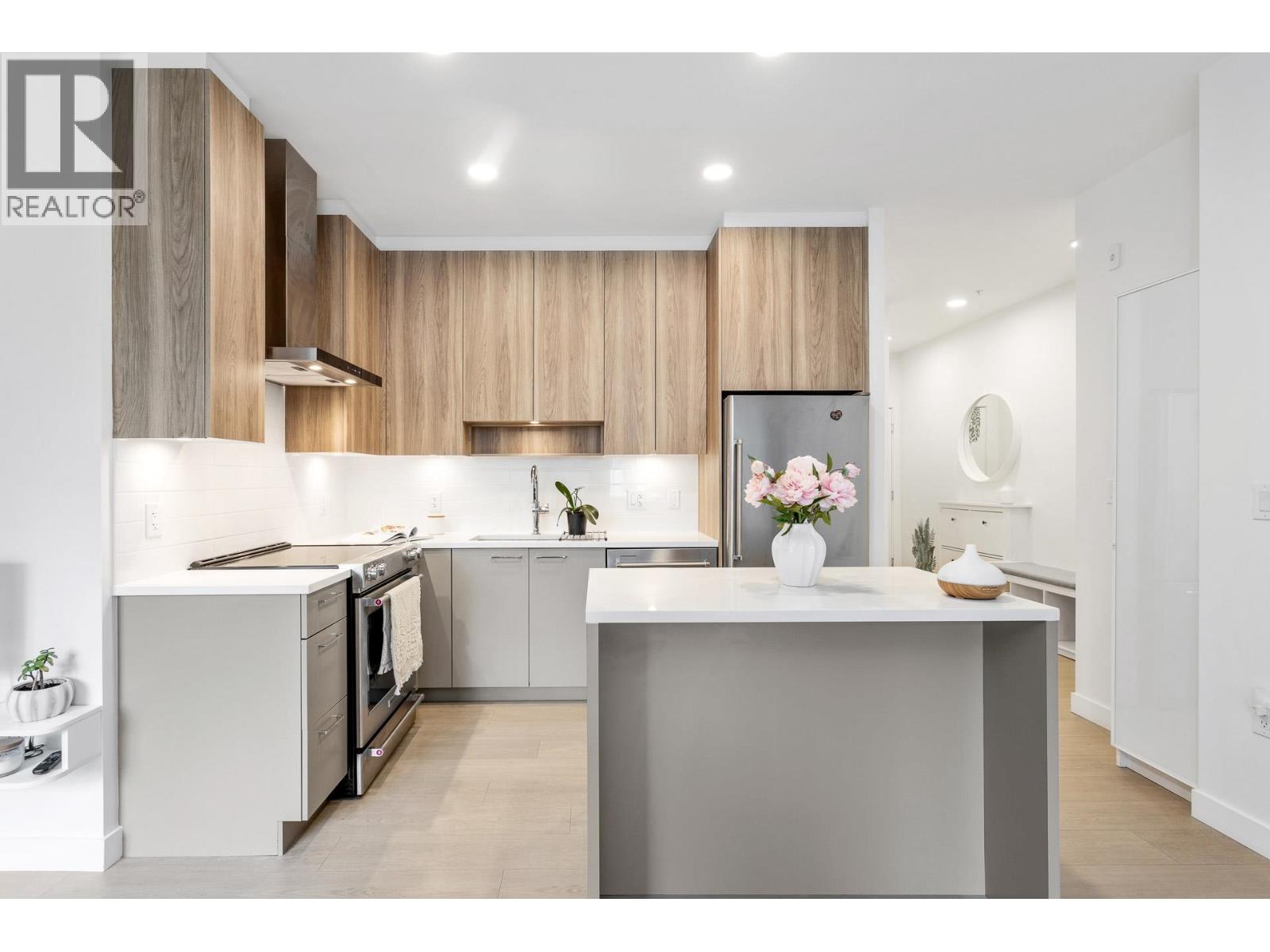 119 7588 16th Street, Burnaby, British Columbia  V3N 0H8 - Photo 10 - R3128641