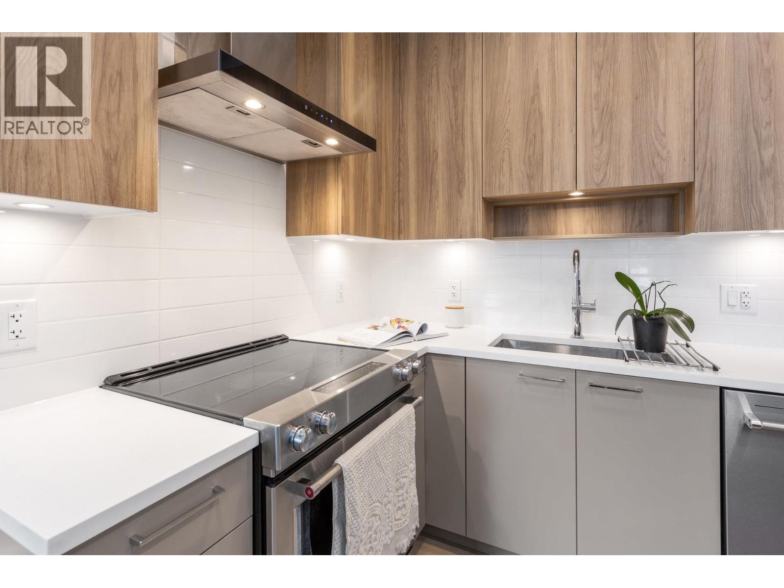 119 7588 16th Street, Burnaby, British Columbia  V3N 0H8 - Photo 12 - R3128641