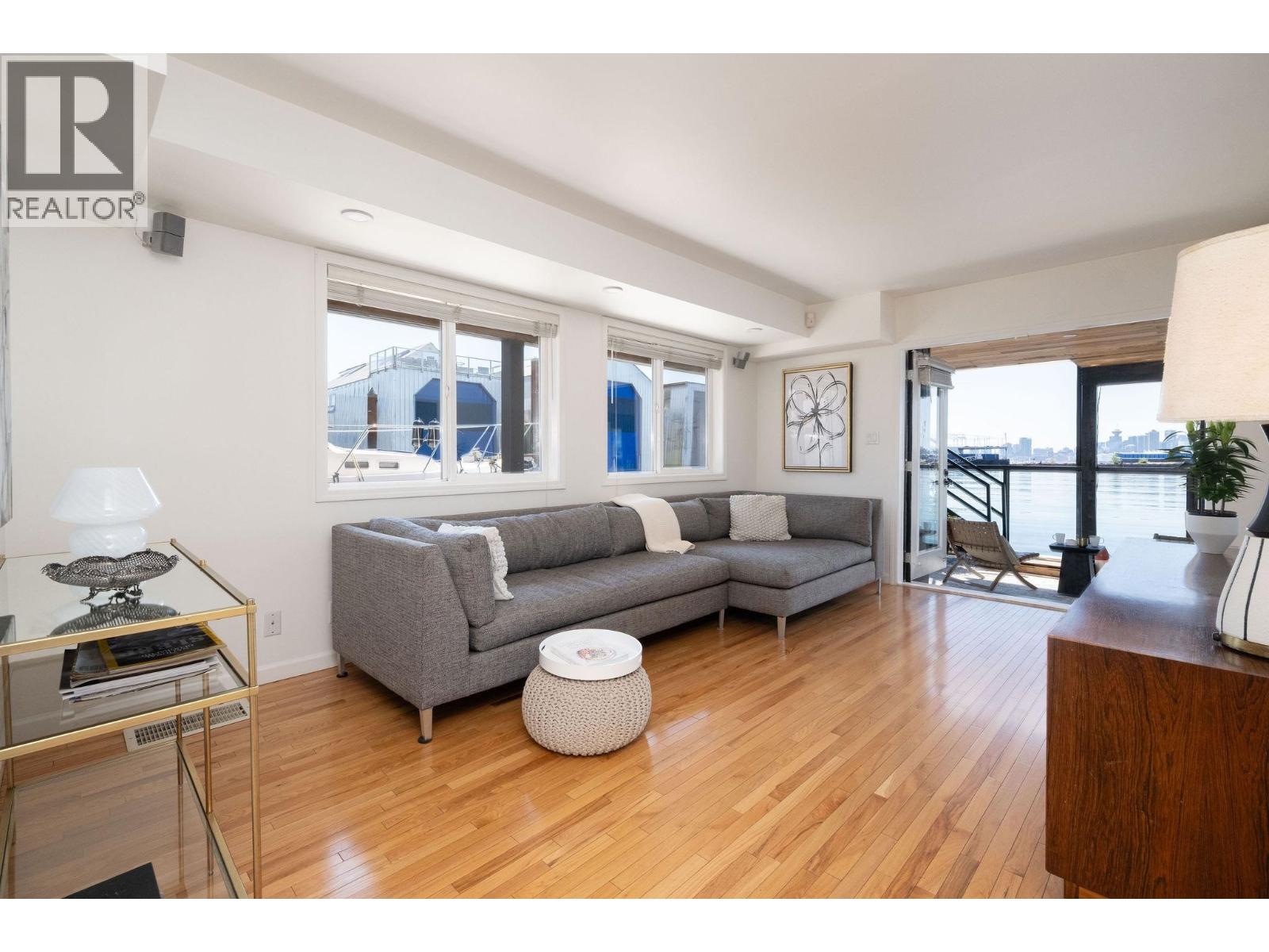 A27 415 W Esplanade Avenue, North Vancouver, British Columbia  V7M 1A6 - Photo 14 - R3128647