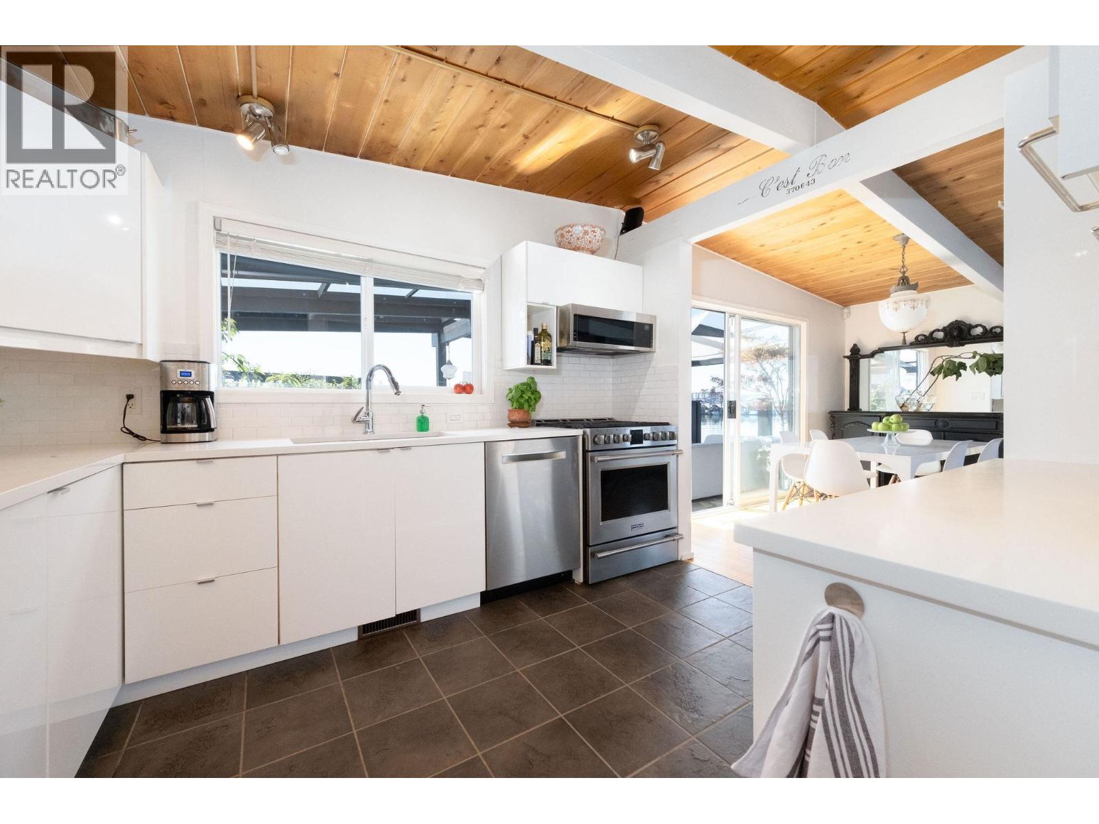 A27 415 W Esplanade Avenue, North Vancouver, British Columbia  V7M 1A6 - Photo 18 - R3128647
