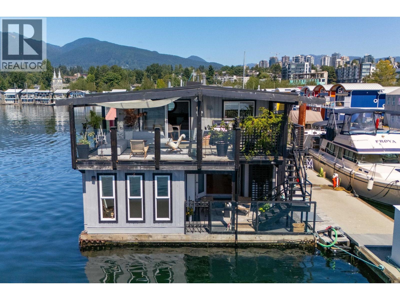 A27 415 W Esplanade Avenue, North Vancouver, British Columbia  V7M 1A6 - Photo 33 - R3128647