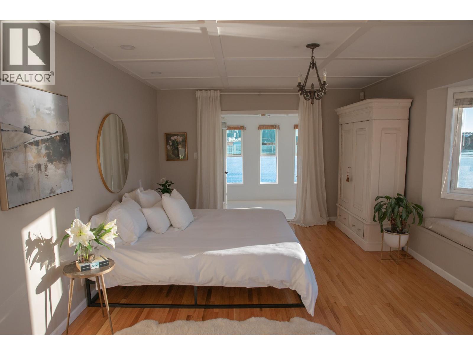 A27 415 W Esplanade Avenue, North Vancouver, British Columbia  V7M 1A6 - Photo 4 - R3128647