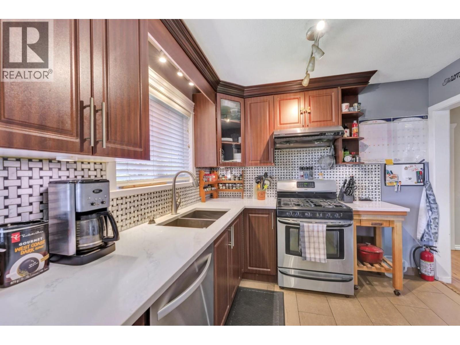 430 Montgomery Street, Coquitlam, British Columbia  V3K 5G6 - Photo 11 - R3128649