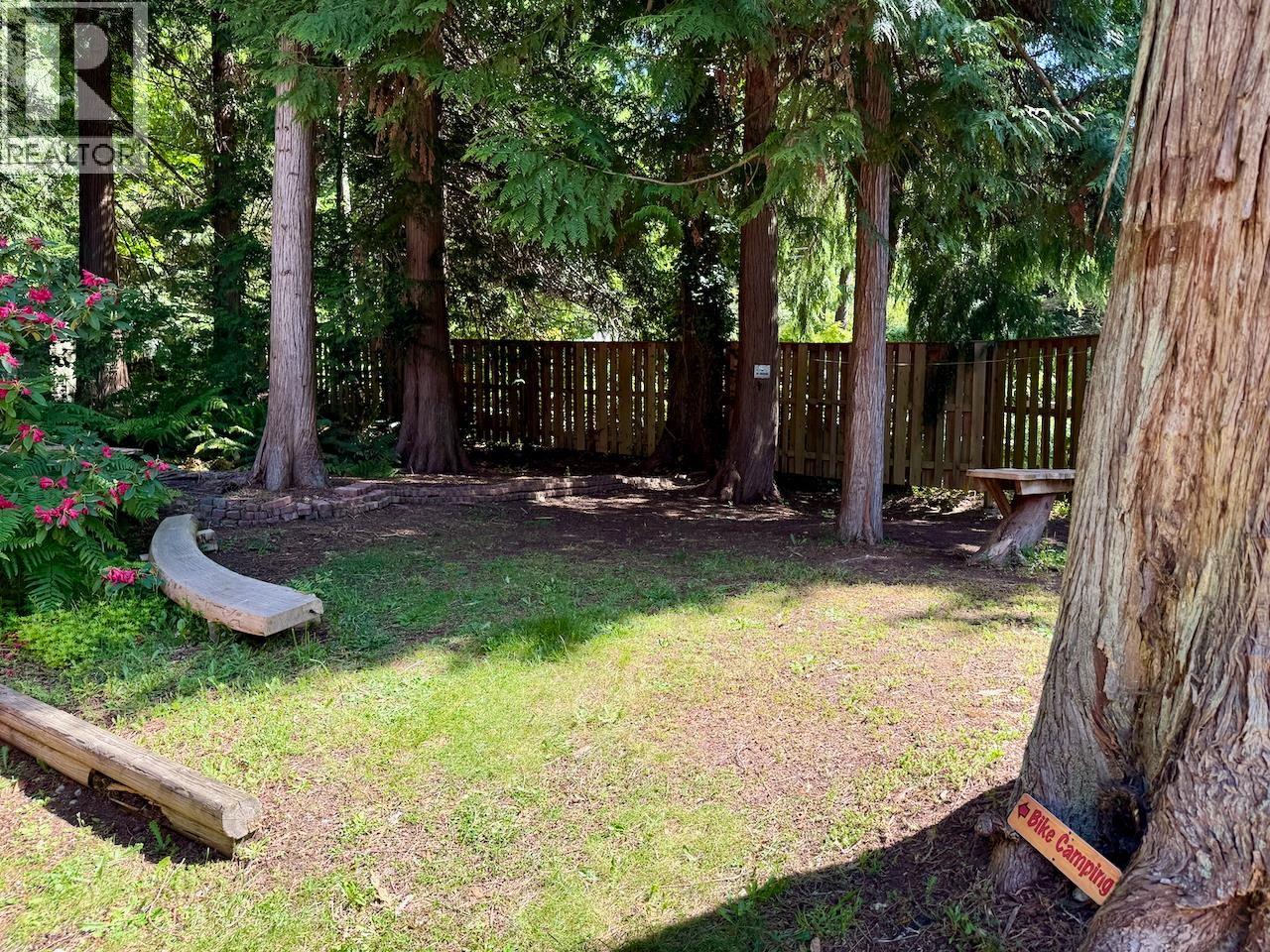 1261 Roberts Creek Road, Roberts Creek, British Columbia V0N 2W2 - Photo 14 - C8079065