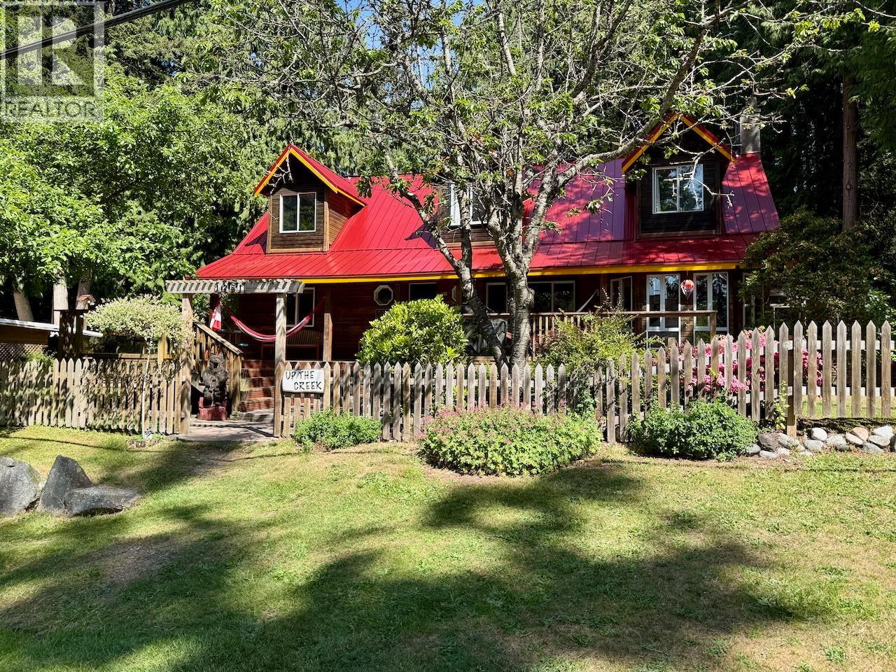 1261 Roberts Creek Road, Roberts Creek, British Columbia V0N 2W2 - Photo 2 - C8079065