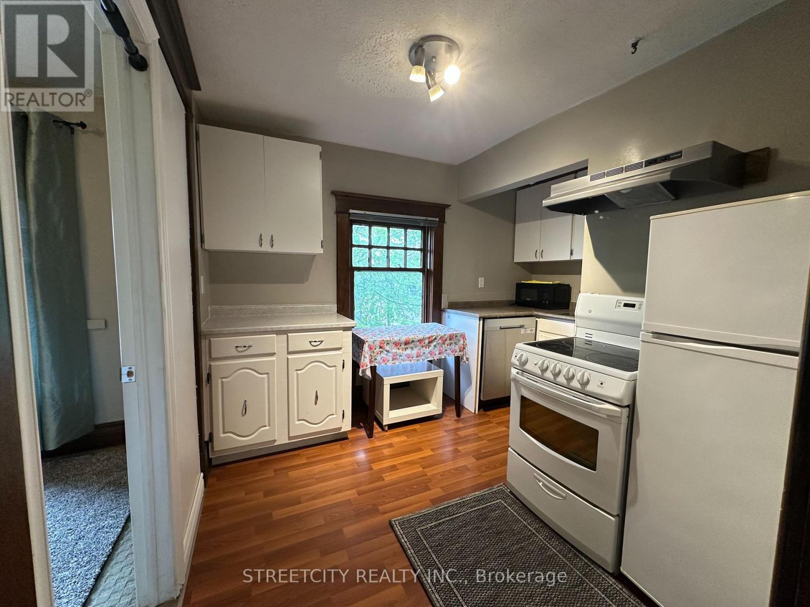 Main Floor/ Upper Floor - 17 St. Andrew Street, London North, Ontario  N6H 1Z4 - Photo 15 - X13177356