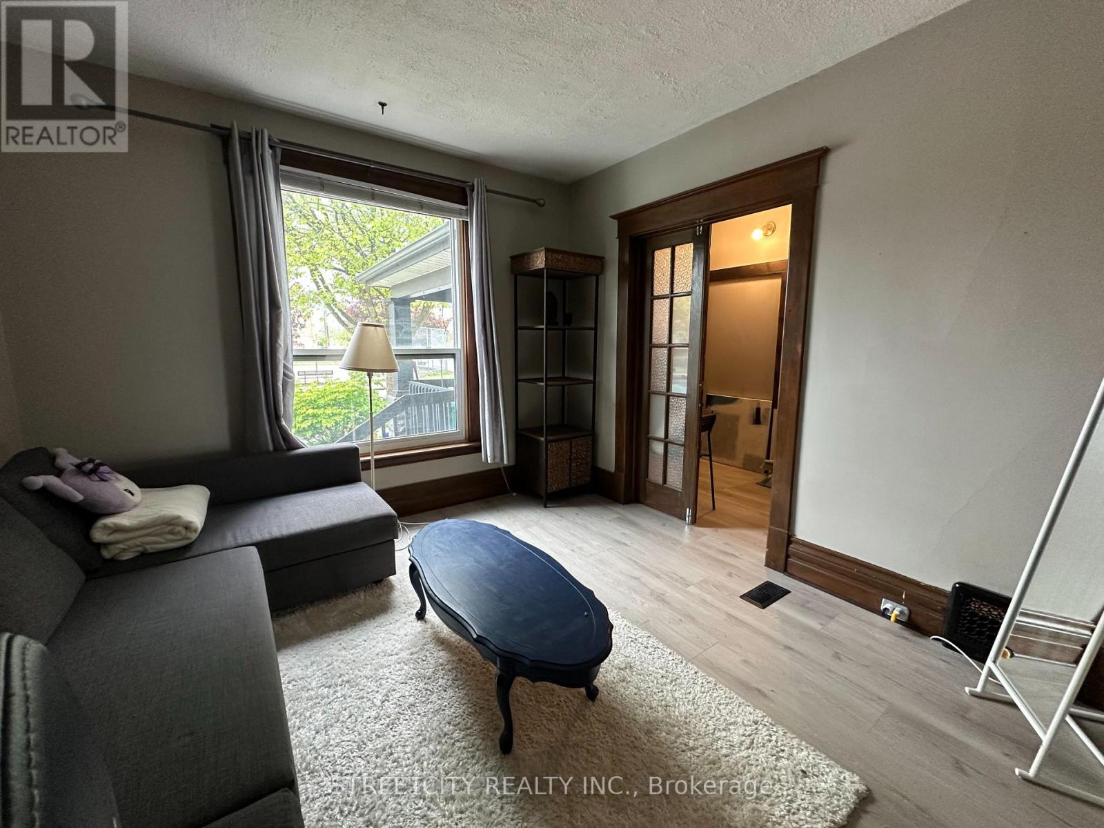 Main Floor/ Upper Floor - 17 St. Andrew Street, London North, Ontario  N6H 1Z4 - Photo 10 - X13177356
