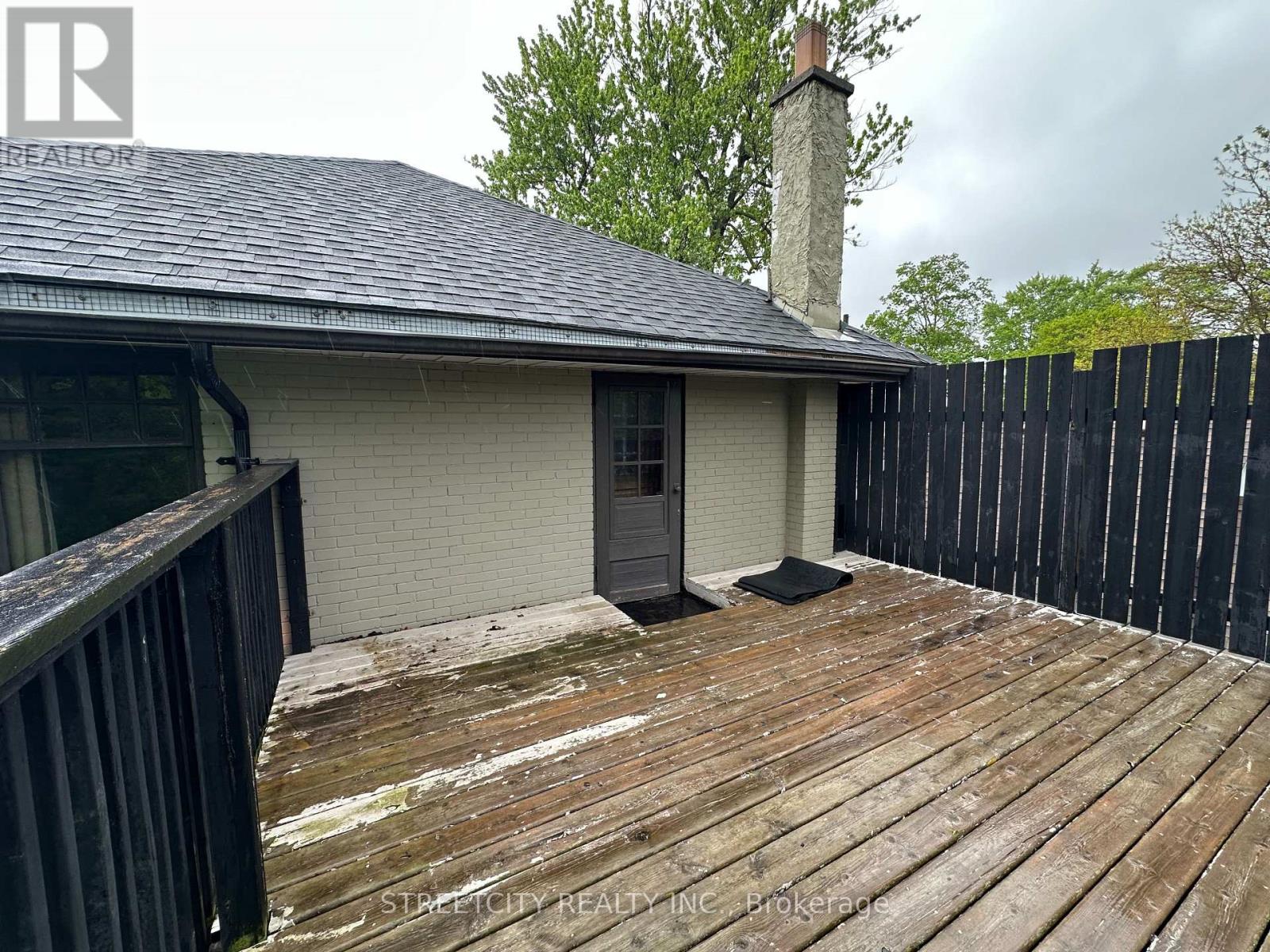 Main Floor/ Upper Floor - 17 St. Andrew Street, London North, Ontario  N6H 1Z4 - Photo 24 - X13177356