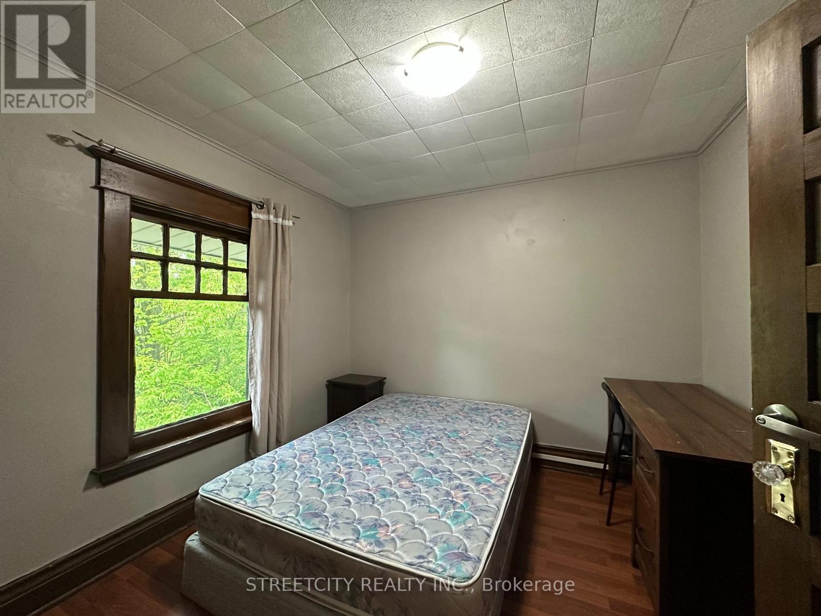 Main Floor/ Upper Floor - 17 St. Andrew Street, London North, Ontario  N6H 1Z4 - Photo 20 - X13177356