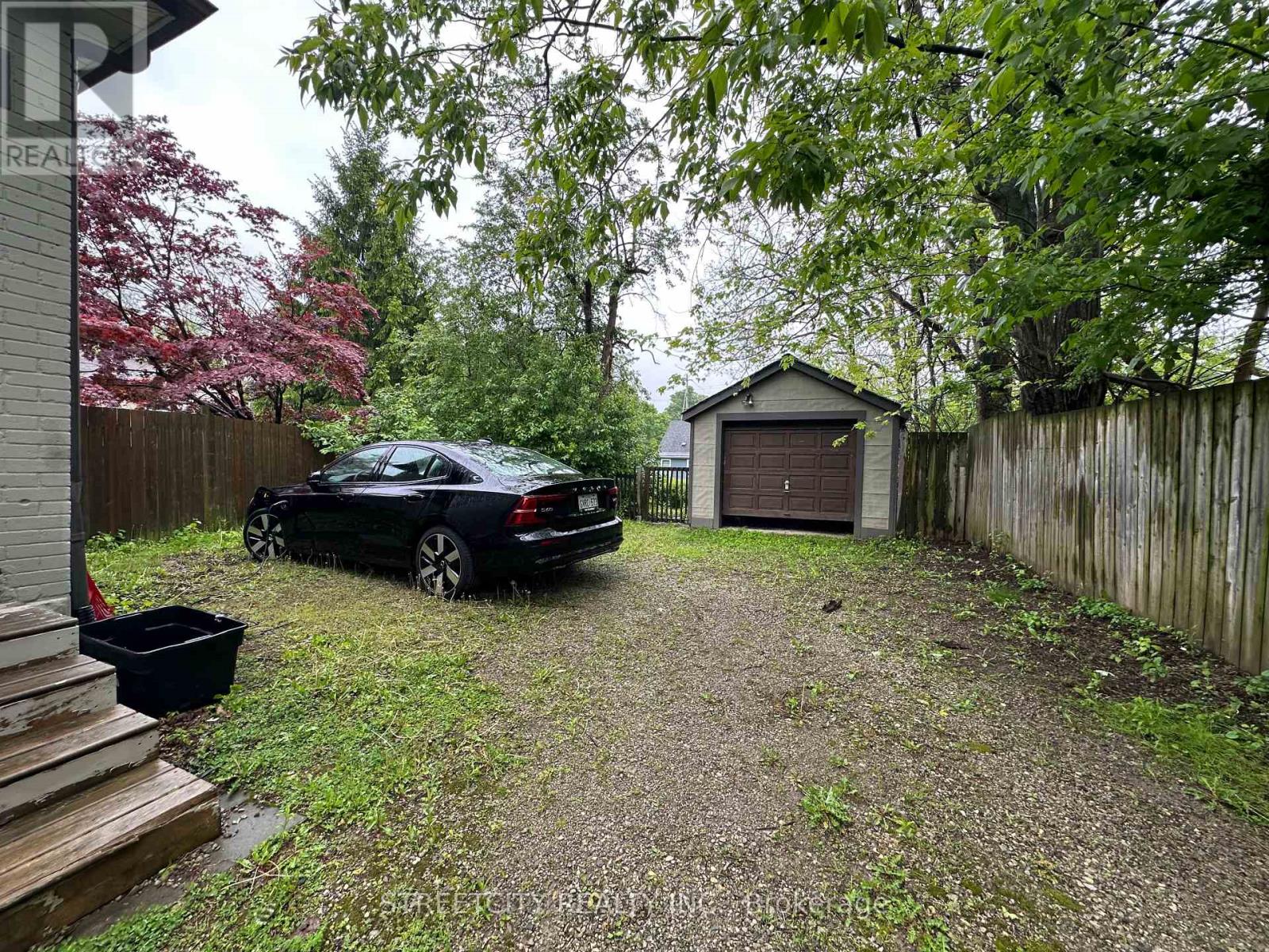 Main Floor/ Upper Floor - 17 St. Andrew Street, London North, Ontario  N6H 1Z4 - Photo 27 - X13177356