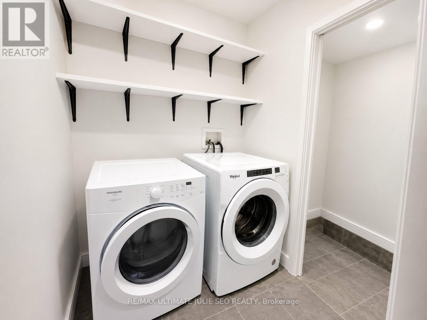 2nd & 3rd Floor - 702 Queen Street W, Toronto, Ontario  M6J 1E7 - Photo 16 - C13184276