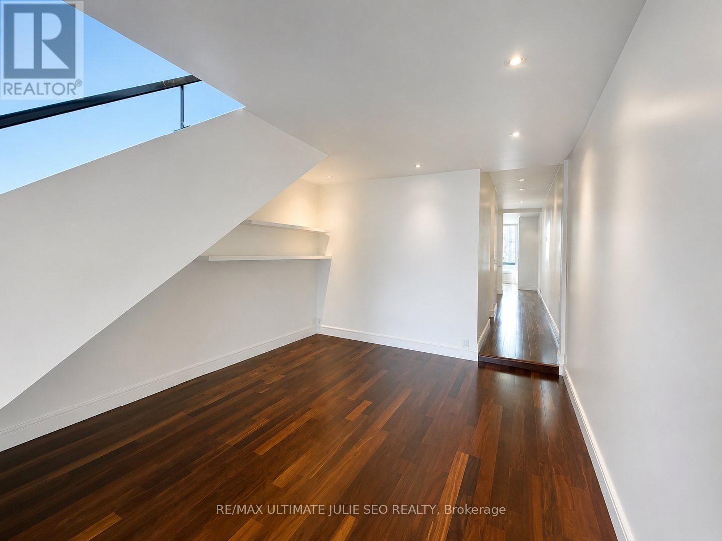 2nd & 3rd Floor - 702 Queen Street W, Toronto, Ontario  M6J 1E7 - Photo 3 - C13184276