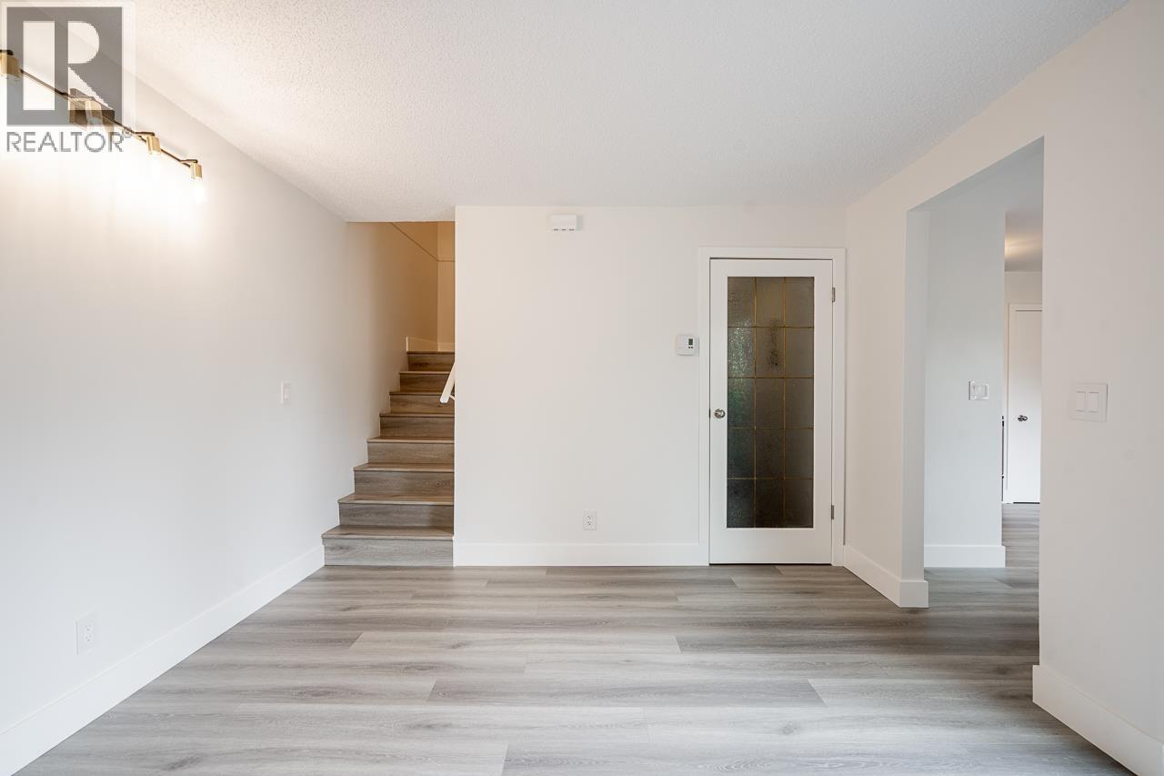 5 310 Highland Way, Port Moody, British Columbia  V3H 3V7 - Photo 4 - R3128117