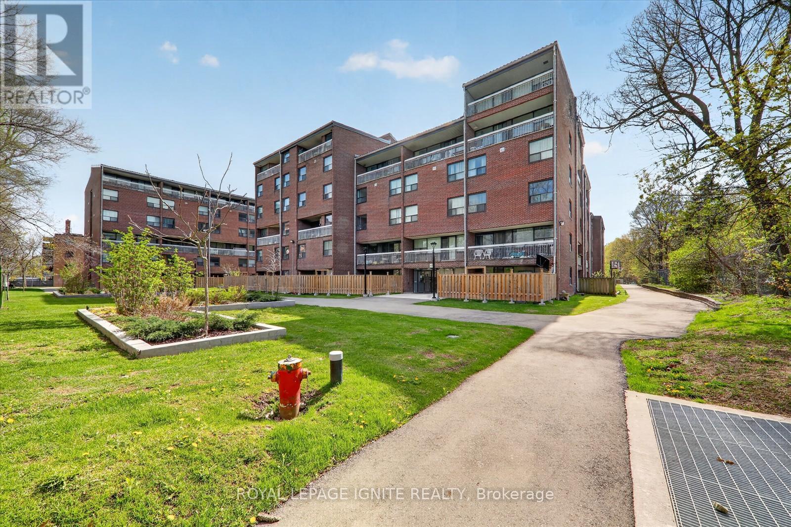 602 - 4064 LAWRENCE AVENUE E, Toronto, Ontario