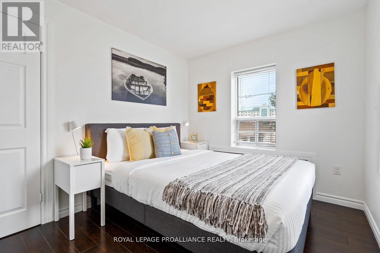 Upper - 5654 Desson Avenue, Niagara Falls, Ontario  L2G 3T2 - Photo 9 - X13197024