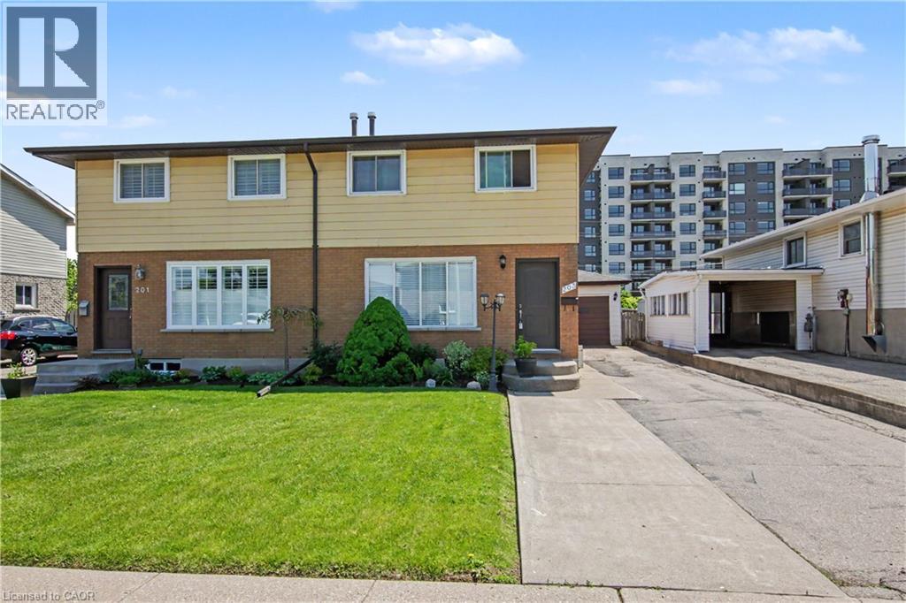 203 Moffat Drive, Cambridge, Ontario  N1R 6C1 - Photo 1 - 40832065