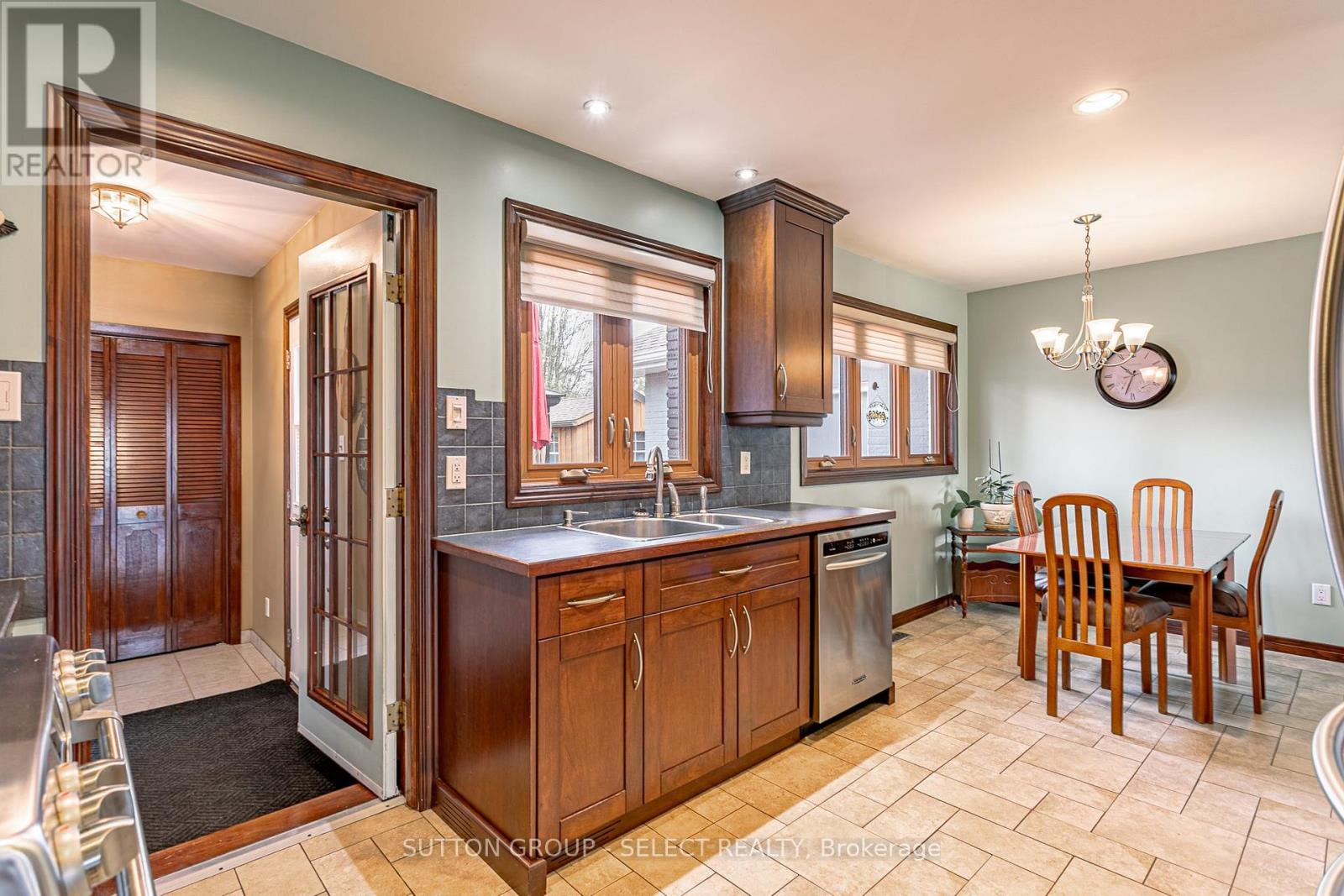 1054 Chippewa Drive, London East, Ontario  N5V 2T7 - Photo 8 - X13196644