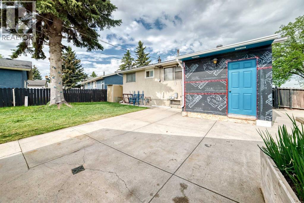 1308 Pensacola Way SE, Calgary, Alberta  T2A 2H2 - Photo 26 - A2311848