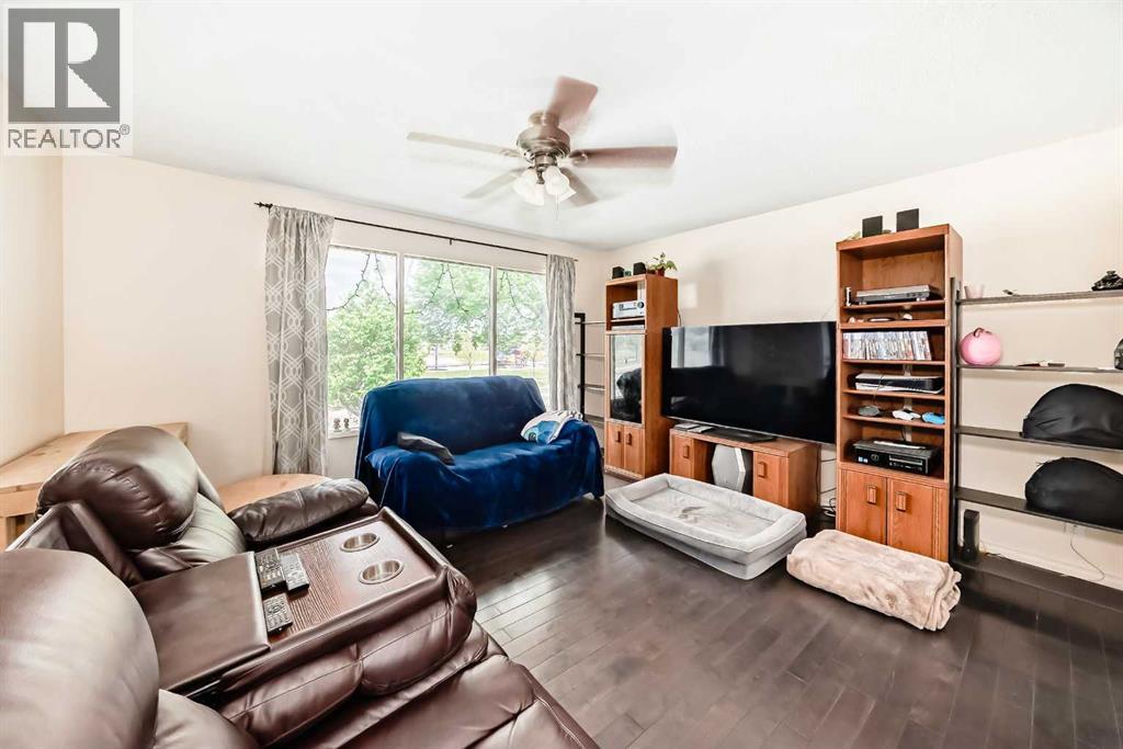 1308 Pensacola Way SE, Calgary, Alberta  T2A 2H2 - Photo 7 - A2311848