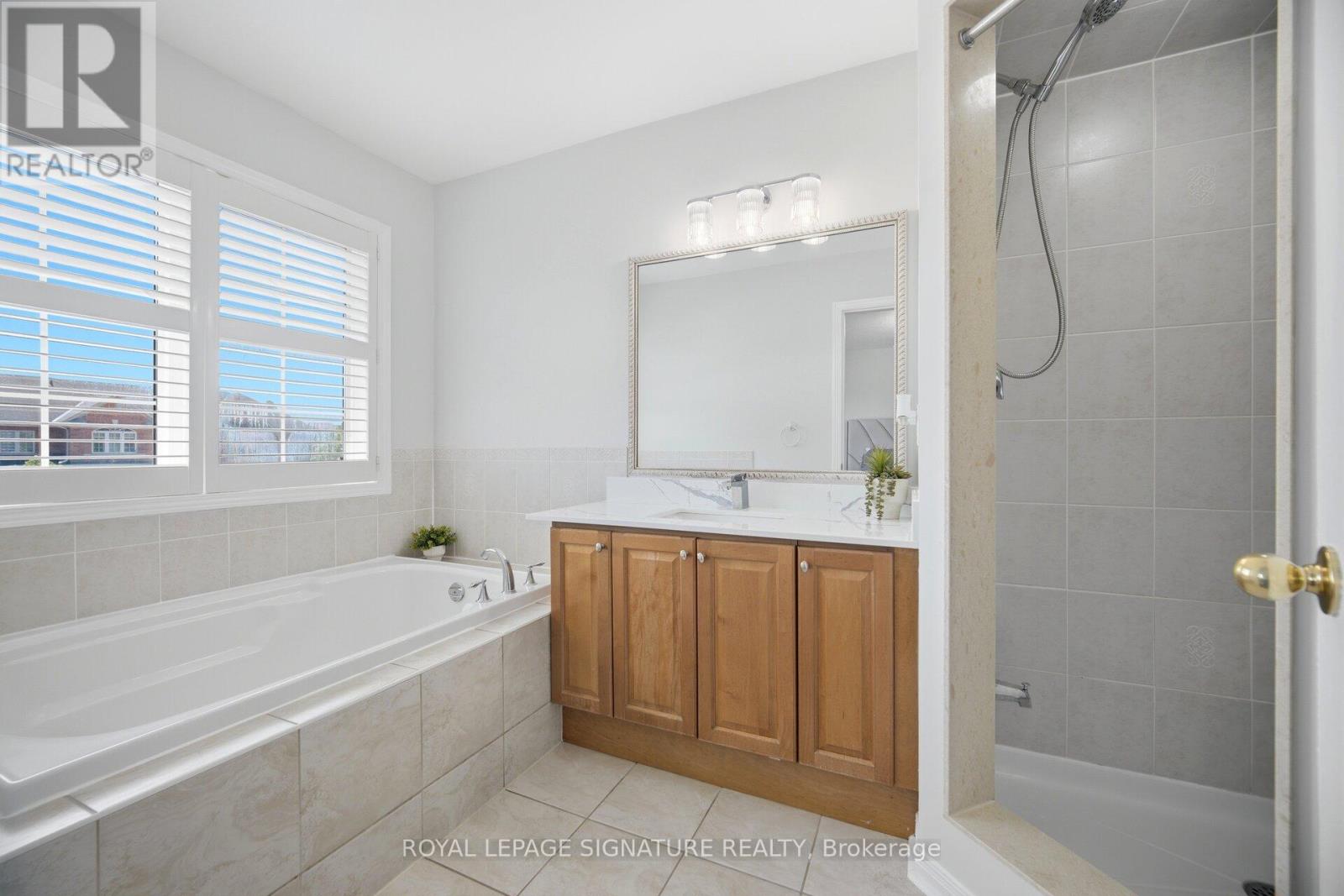 33 Bay Breeze Drive, Brampton, Ontario  L6R 0M1 - Photo 26 - W13195684