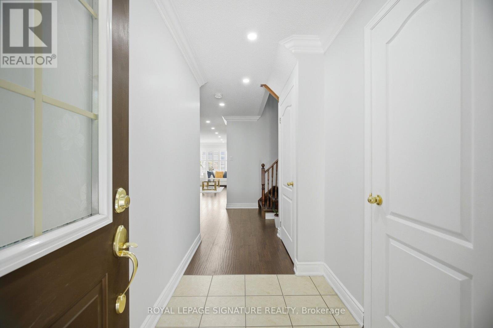 33 Bay Breeze Drive, Brampton, Ontario  L6R 0M1 - Photo 8 - W13195684