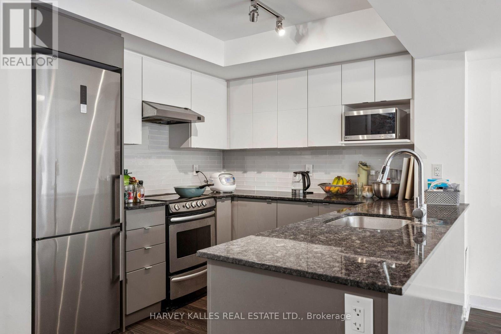 Th104 - 152 Flemington Road, Toronto, Ontario  M6A 2P3 - Photo 16 - W13196142