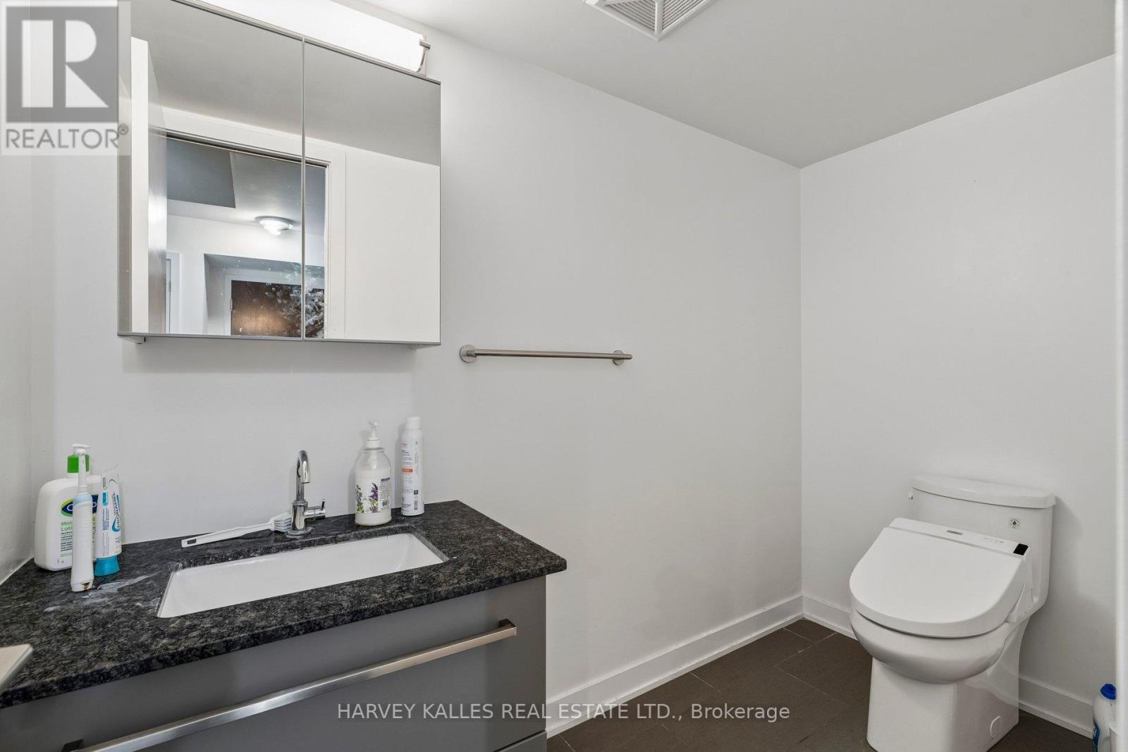 Th104 - 152 Flemington Road, Toronto, Ontario  M6A 2P3 - Photo 22 - W13196142