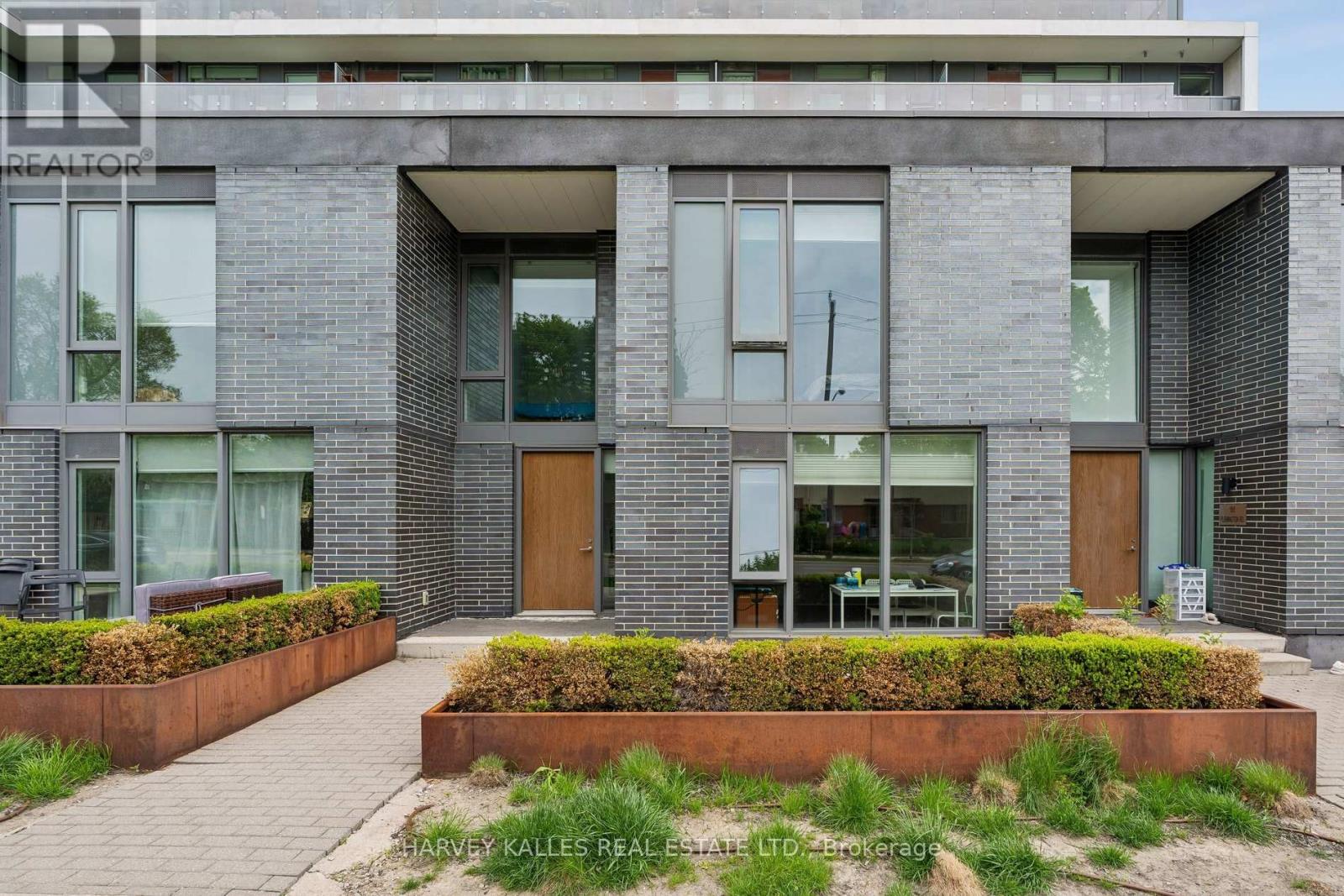 Th104 - 152 Flemington Road, Toronto, Ontario  M6A 2P3 - Photo 3 - W13196142