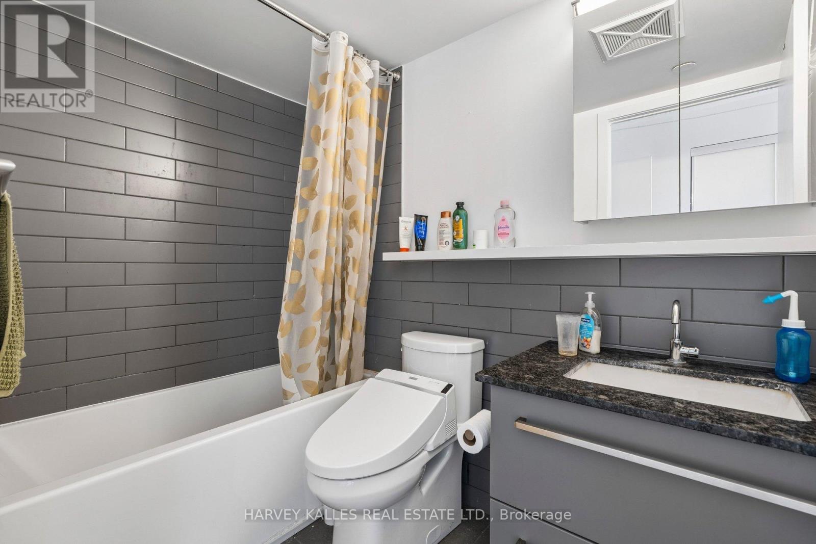 Th104 - 152 Flemington Road, Toronto, Ontario  M6A 2P3 - Photo 34 - W13196142