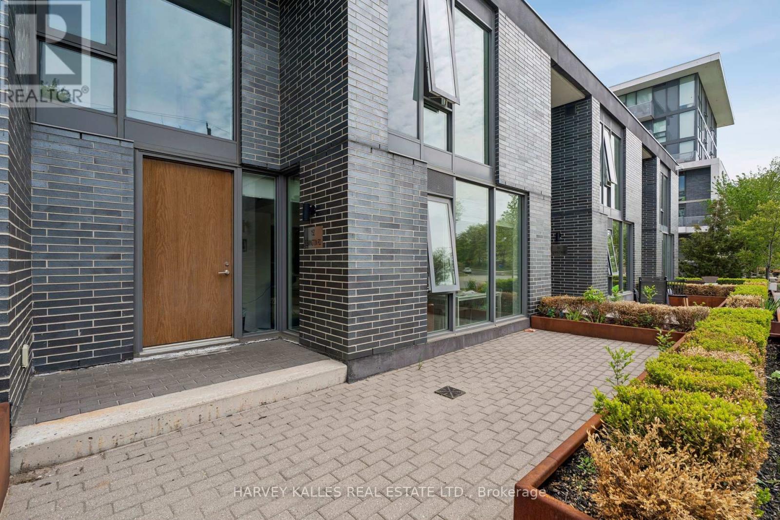 Th104 - 152 Flemington Road, Toronto, Ontario  M6A 2P3 - Photo 4 - W13196142