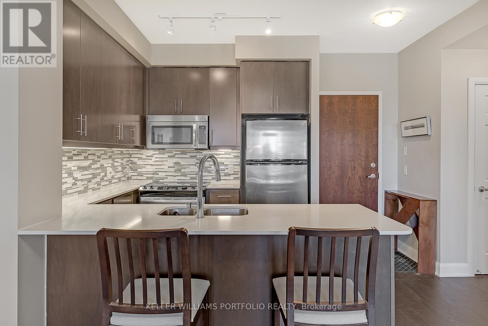 304 - 2480 Prince Michael Drive, Oakville, Ontario  L6H 0H1 - Photo 10 - W13196158