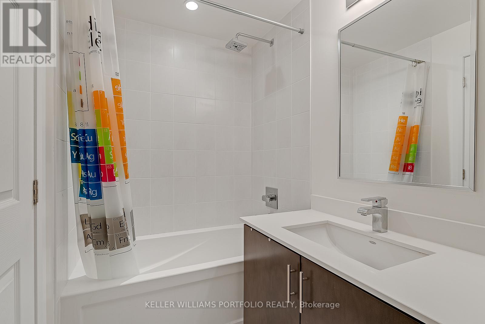 304 - 2480 Prince Michael Drive, Oakville, Ontario  L6H 0H1 - Photo 8 - W13196158