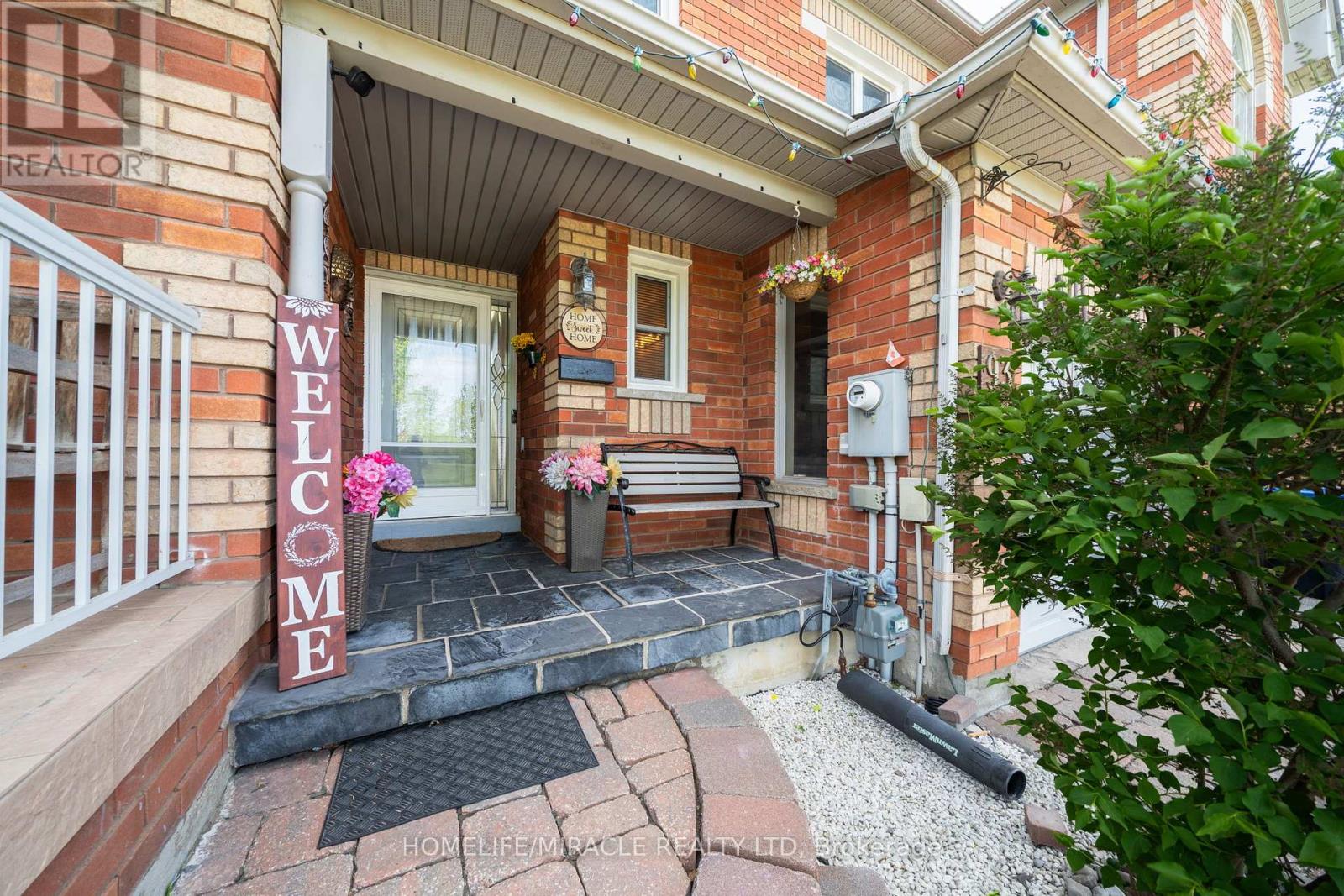 93 Brickyard Way, Brampton, Ontario  L6V 4L7 - Photo 4 - W13196192