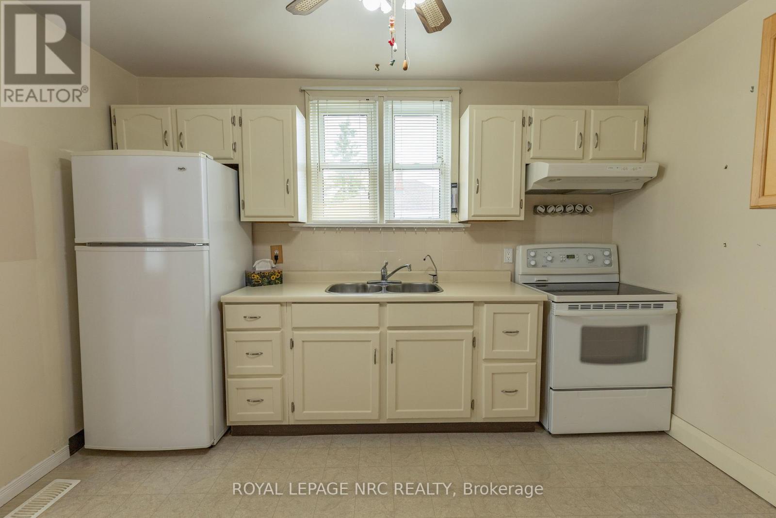 155 Knoll Street, Port Colborne, Ontario  L3K 5B2 - Photo 15 - X13197130