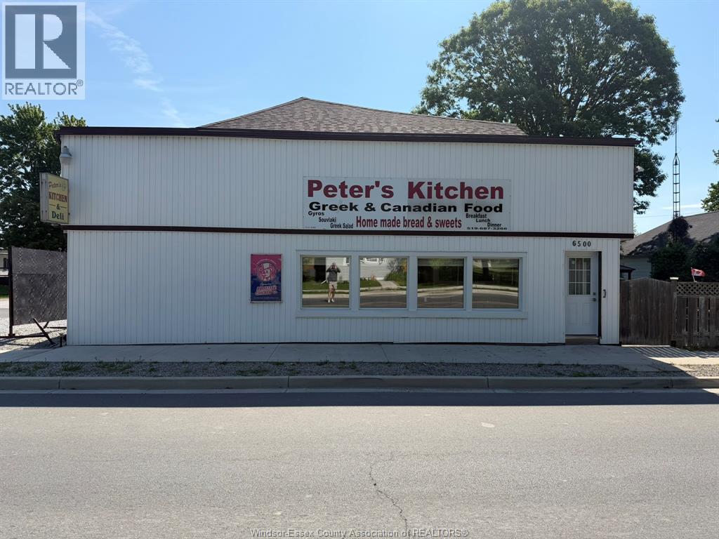 6500 Main Street, Comber, Ontario N0P 1J0 - Photo 1 - 26012353